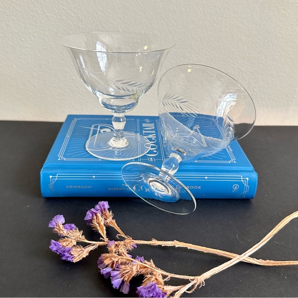 SOLD Vintage Coupe Glasses x2 - Picture 9 of 10